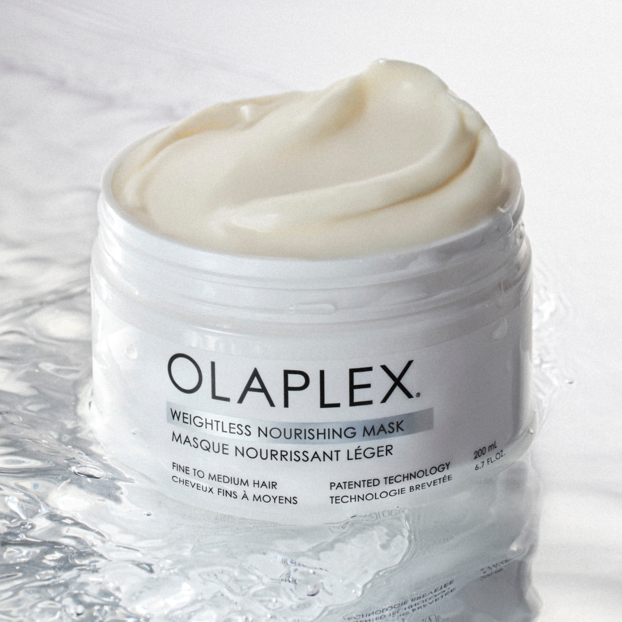 צילום קמפיין מקורי של OLAPLEX — Weightless Nourishing Mask