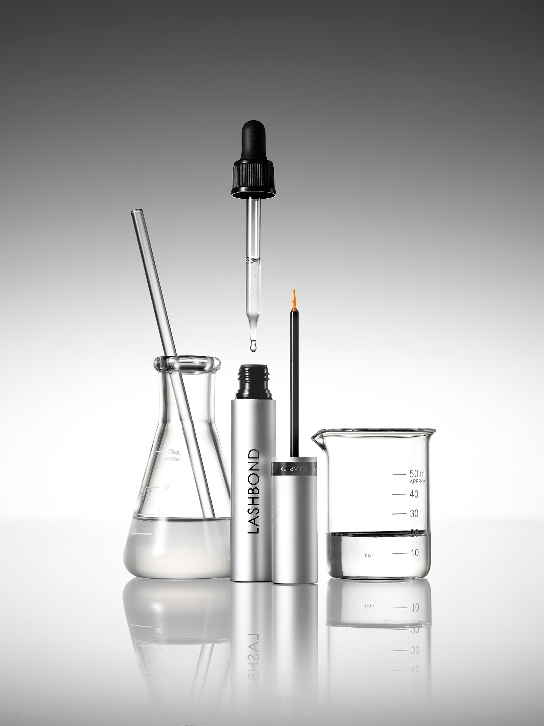 צילום קמפיין מקורי של OLAPLEX — LashBond · Behind the Formula