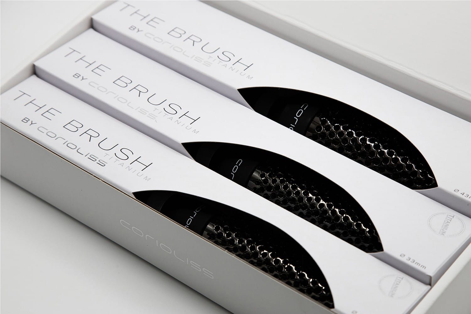 צילום מוצר רשמי של Corioliss The Brush Titanium Kit, זווית 3